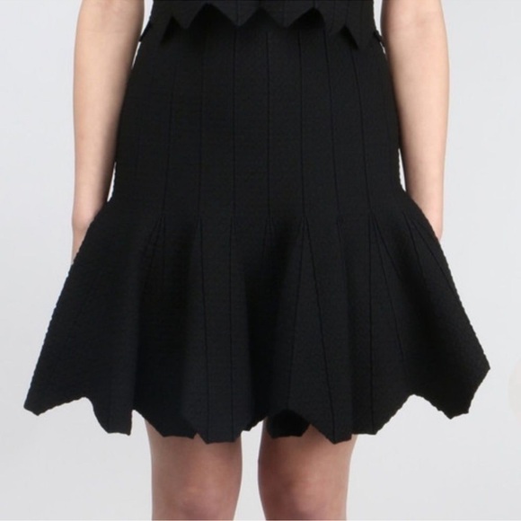 Jonathan Simkhai Pointelle Scallop Black Knew Length Skirt SIZE XS - Picture 1 of 6